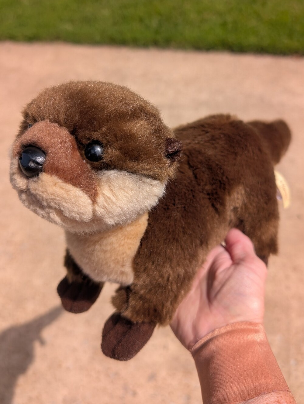 Aurora Miyoni River Otter Stuffed Animal.  Great Pre-Owned Condition.